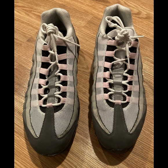 Nike air max 95 grey / pink foam size 11 lightly used good condition CJ0588 001 - Picture 1 of 7